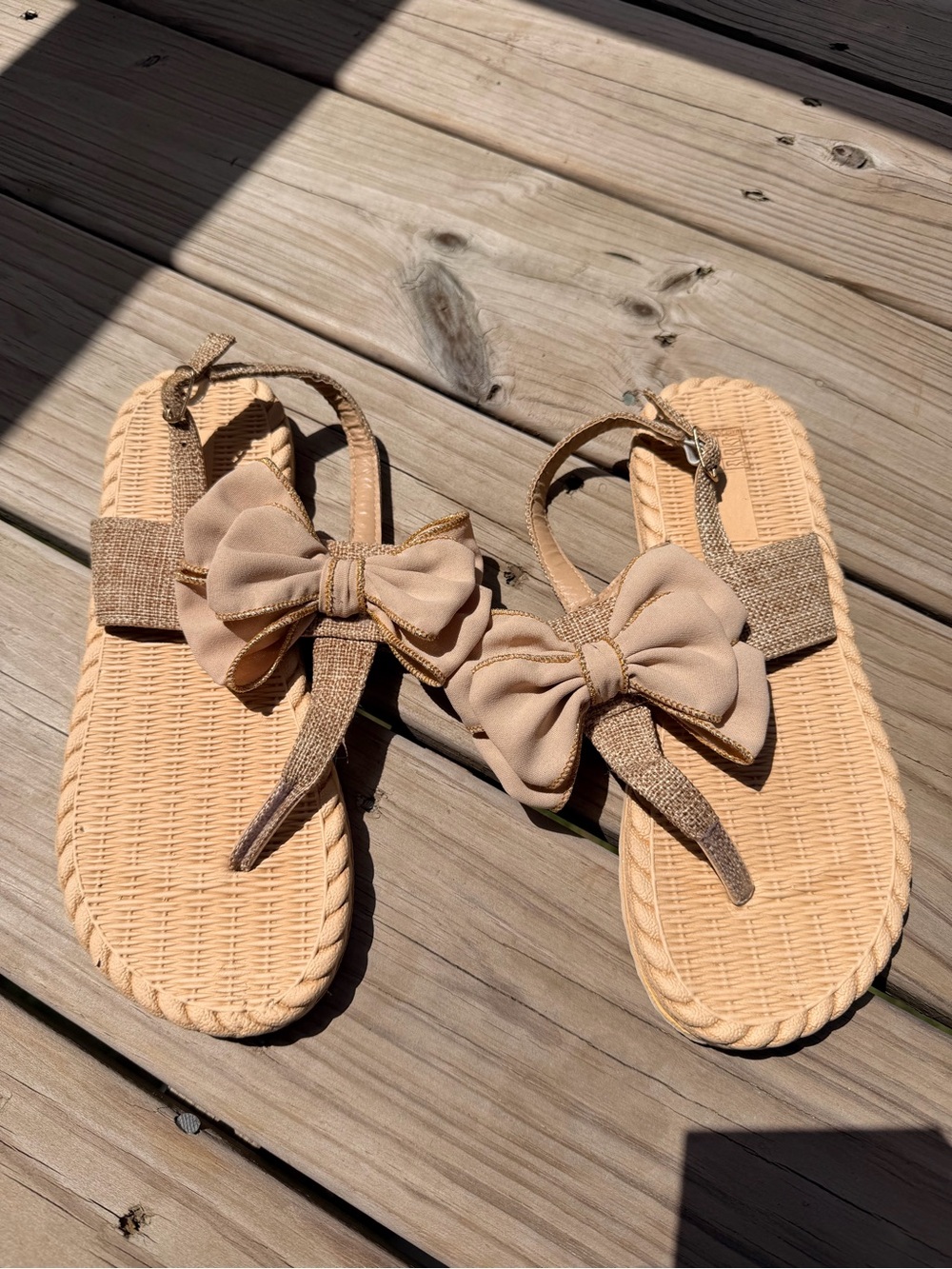 SHEIN Beige Bow Thong Sandals